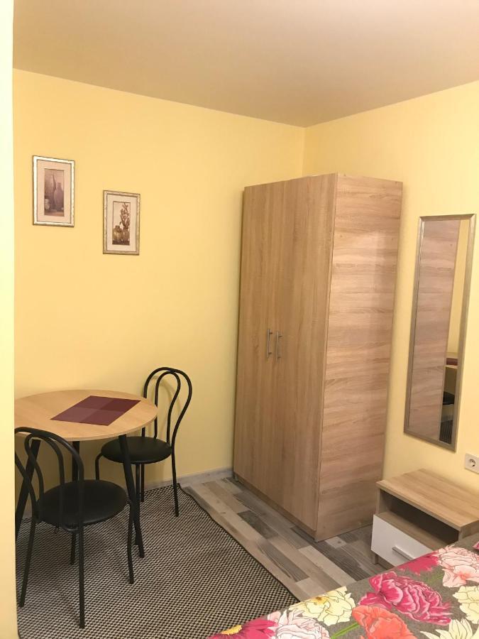 Киев Сдам Посуточно Ул Доброхотова 28 Daily Rent Kyiv St Dobrokhotova 28 Appartement Buitenkant foto