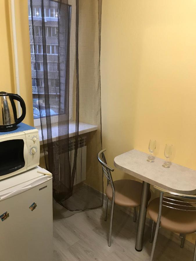 Киев Сдам Посуточно Ул Доброхотова 28 Daily Rent Kyiv St Dobrokhotova 28 Appartement Buitenkant foto